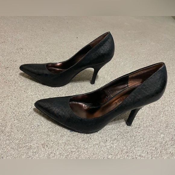 Rampage brown and black snakeskin point toe pumps size 7.5 - Picture 1 of 10